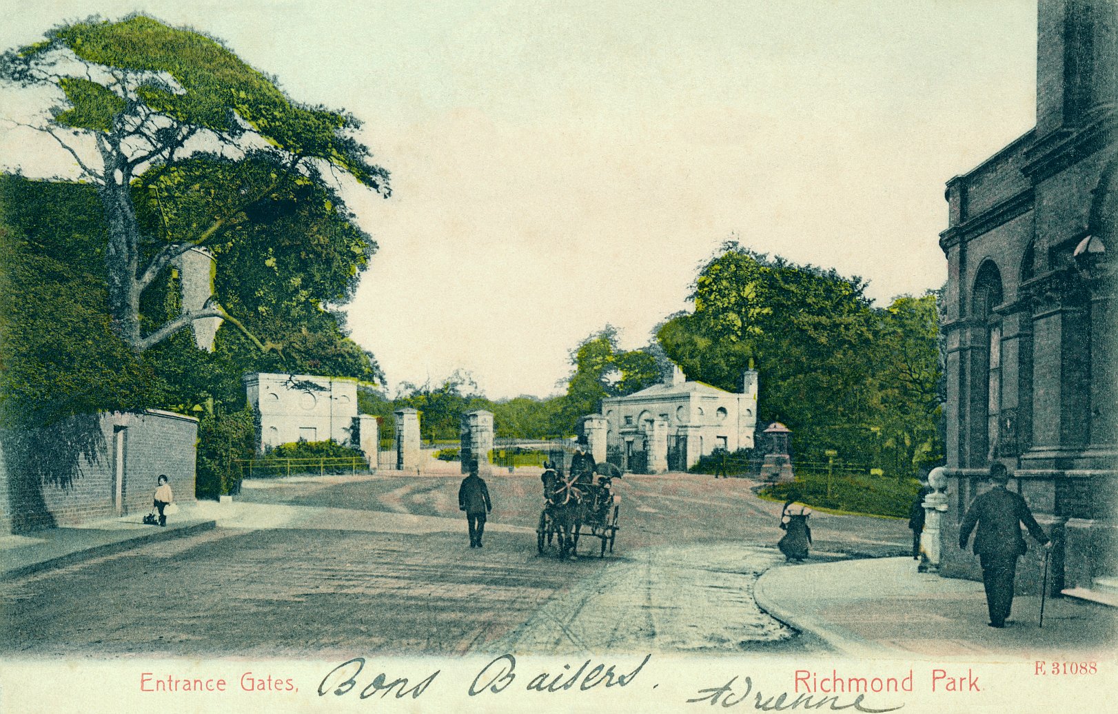 Richmond Park Gates,gates,policeman